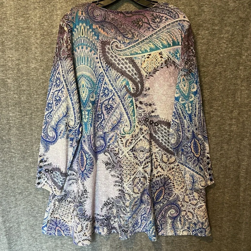 Chicos Sweater Womens 3 XL Paisley Hi Low Stretch Knit Top Tunic Button Cuff‎